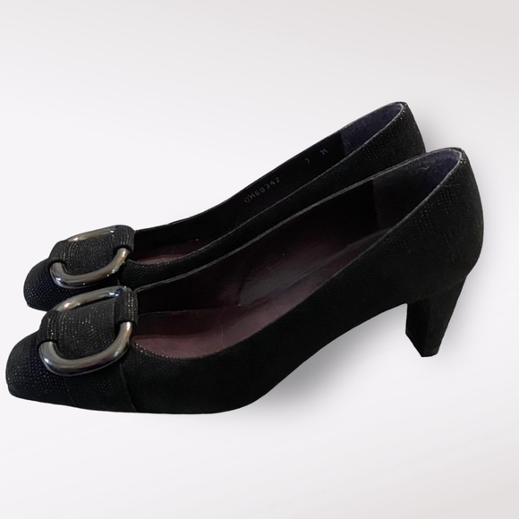 Stuart Weismann women’s black leather heels size 7 - Picture 3 of 10